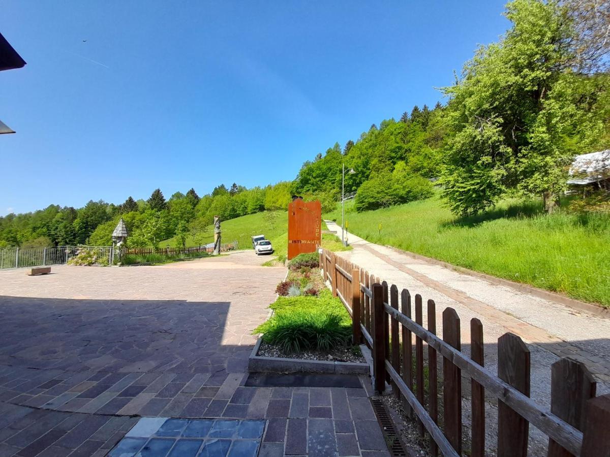 B&B Chalet Dolomiti Sant'Orsola ภายนอก รูปภาพ