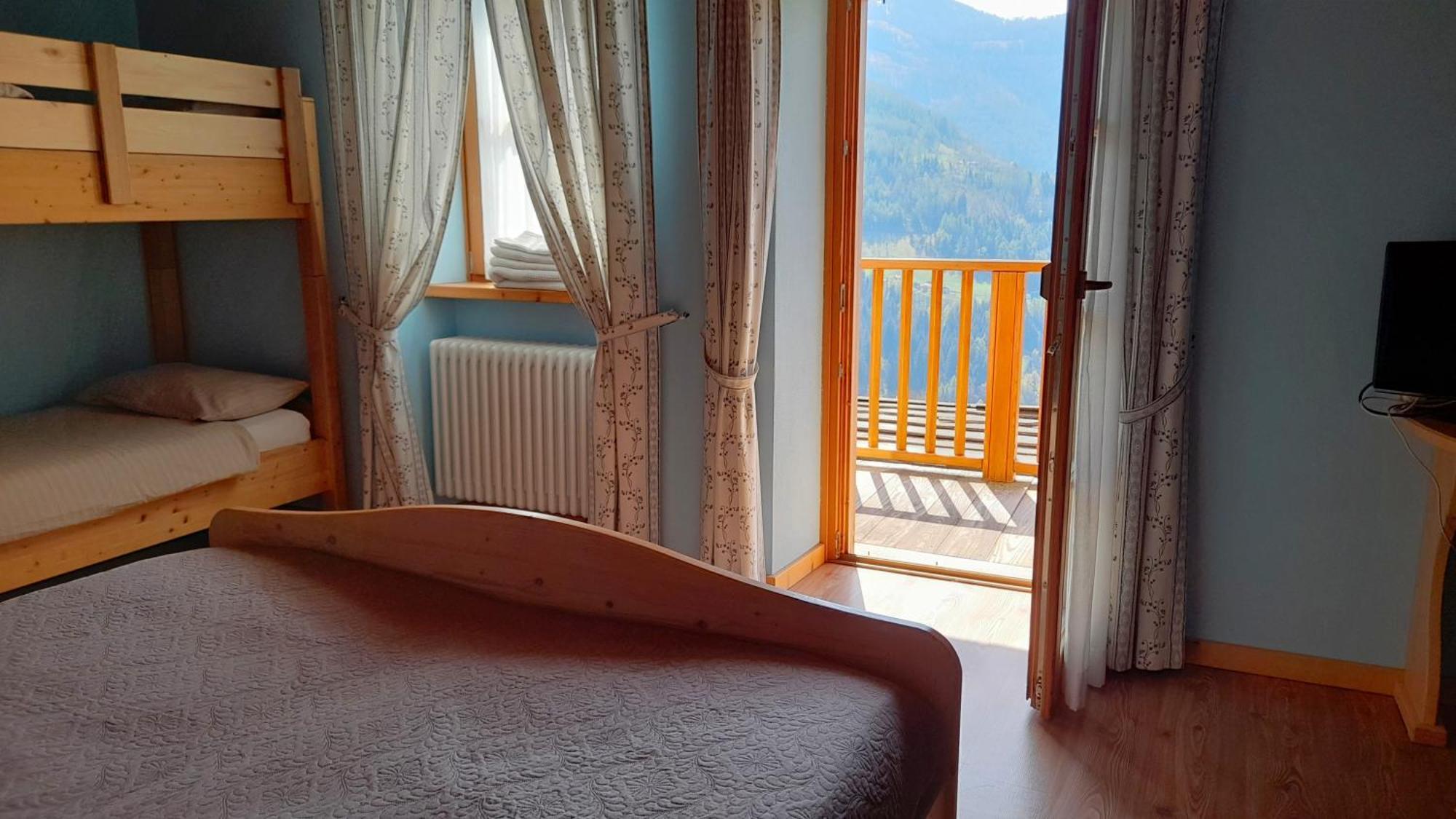 B&B Chalet Dolomiti Sant'Orsola ภายนอก รูปภาพ