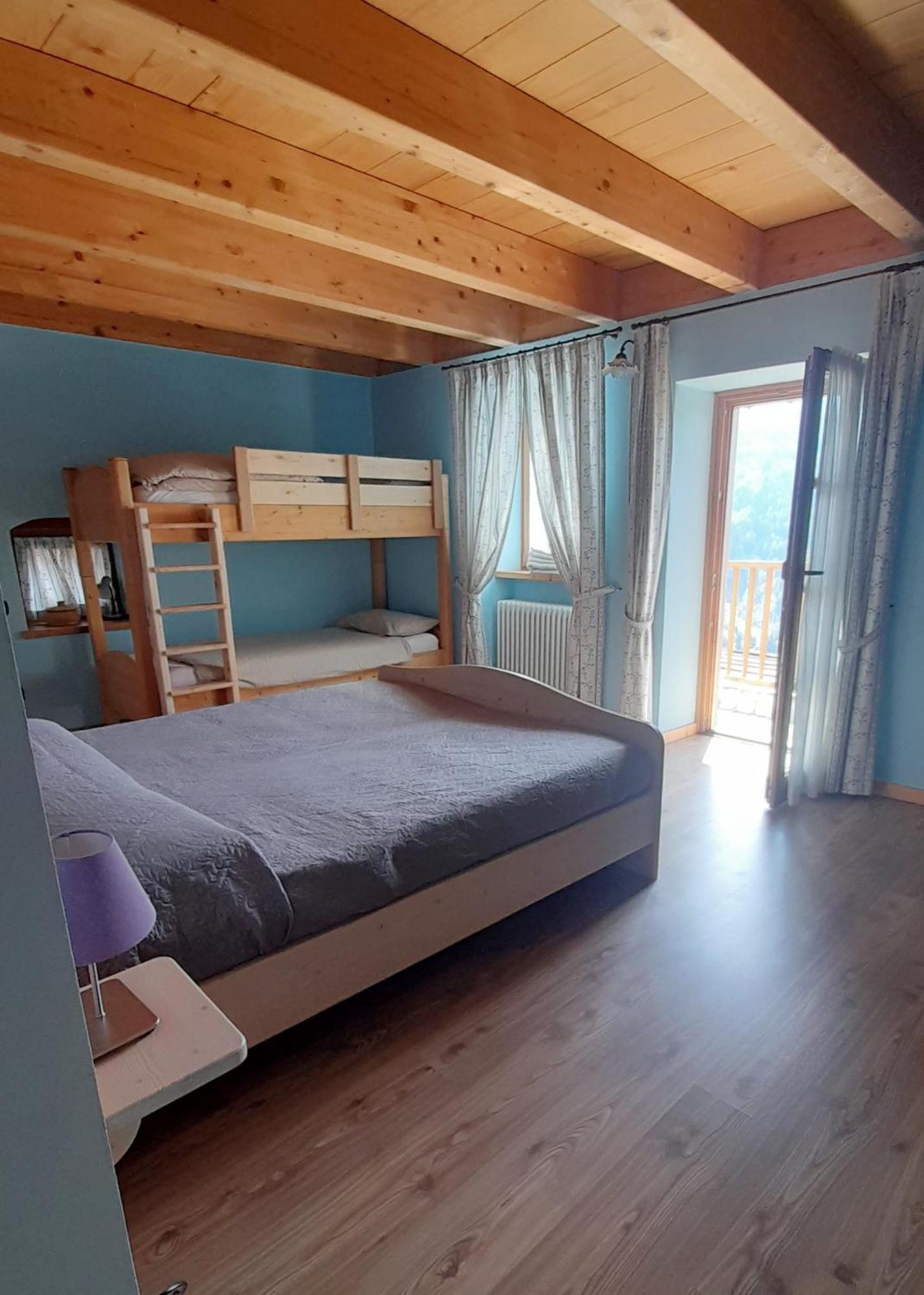 B&B Chalet Dolomiti Sant'Orsola ภายนอก รูปภาพ